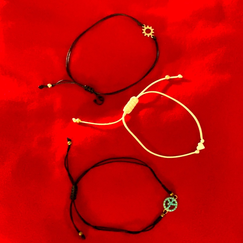 Anklet or bracelet